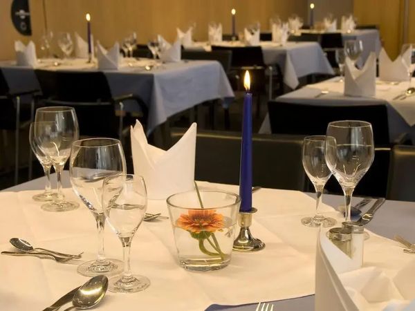 8 Tage Urlaub mit HP im SEEhotel Friedrichshafen - SEEhotel Friedrichshafen Unkategorisiert online kaufen