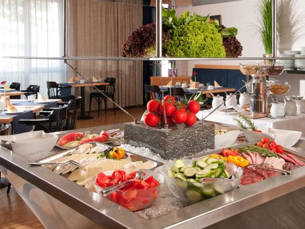 9 Tage Urlaub mit HP im SEEhotel Friedrichshafen - SEEhotel Friedrichshafen Unkategorisiert online kaufen