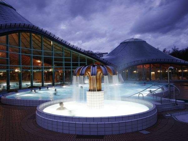 Therme & Dinner: 8 Tage Auszeit im Schwarzwald - Hotel Sombea in Villingen-Schwenningen Unkategorisiert online kaufen